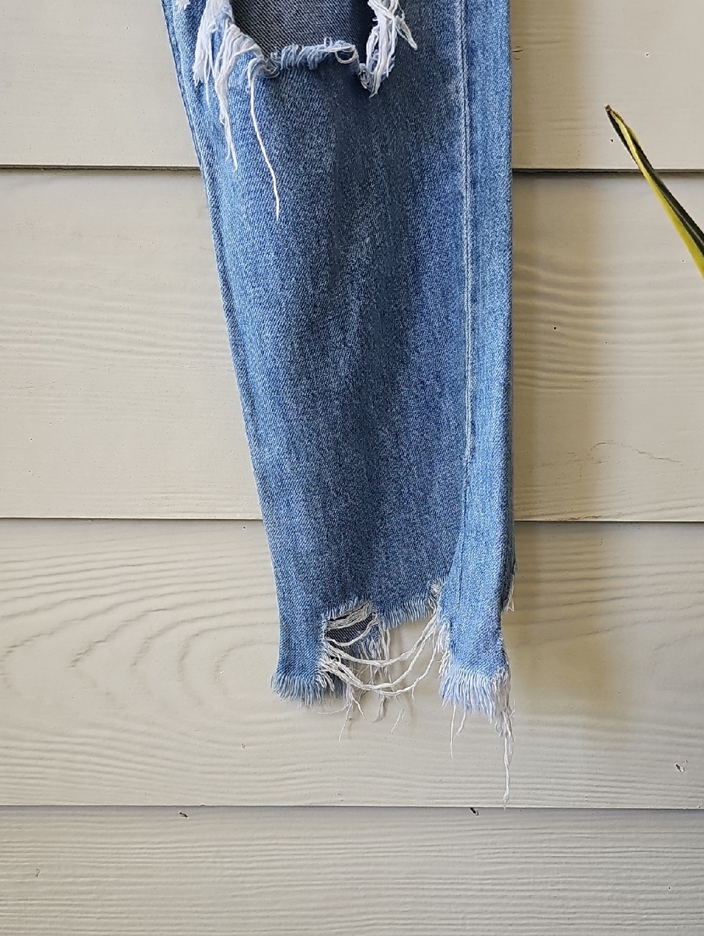 Insane Gene Distressed Boyfriend Jeans Light Wash Size 5/26 Raw Hem - Picture 10 of 11